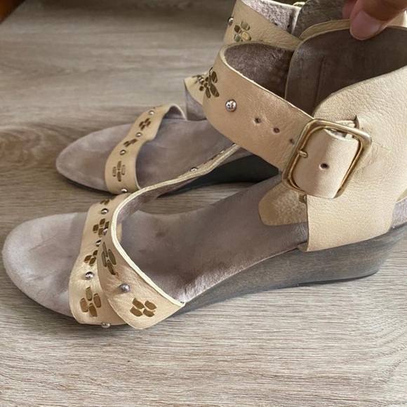 CALLEEN CORDERO Leather Studded Sandals - Picture 5 of 13